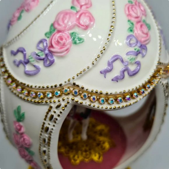 House of Faberge Franklin Mint Musical Carousel Egg NEW - Picture 9 of 12